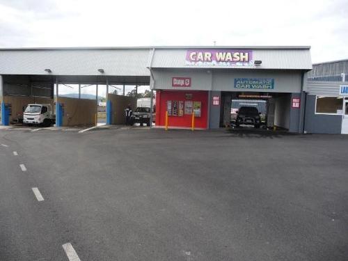 FREEHOLD COMMERCIAL PROPERTY - WITH BRAND NEW CARWASH / LAUNDRETTE AND DOGWASH