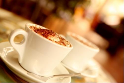 CAFE / COFFEE SHOP IN SUBURBAN SHOPPING CENTRE