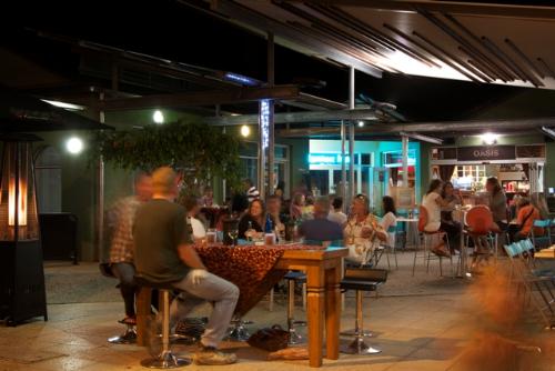 OASIS RESTAURANT / CAFE - EXCELLENT BUY!