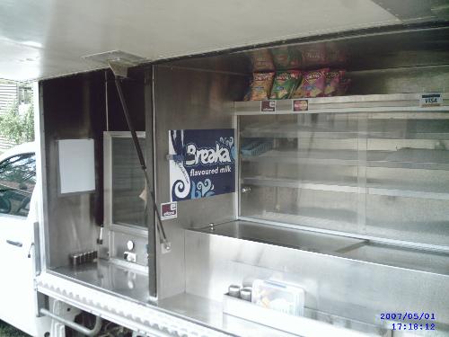 EXCELLENT BUSINESS WITH 3 FULLY EQUIPPED VANS SERVICING INDUSTRIAL LOCATIONS