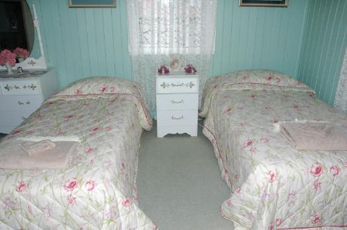 BELLA ROSAS TEAROOMS, COTTAGE AND GARDEN CENTRE