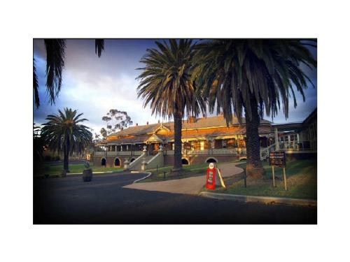 FREEHOLD COMMERCIAL OPPORTUNITY