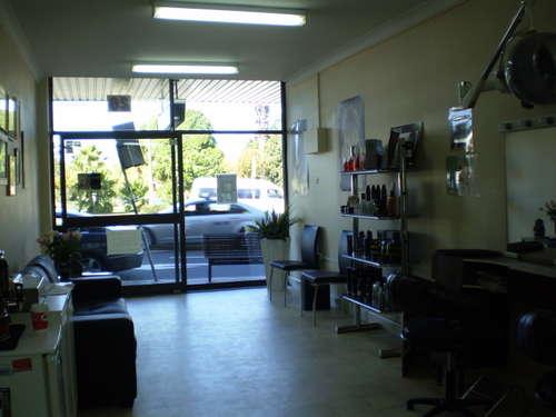 GREAT OPPORTUNITY TO PURCHASE A WELL ESTABLISHED SALON - FIRST TO SEE WILL BUY!
