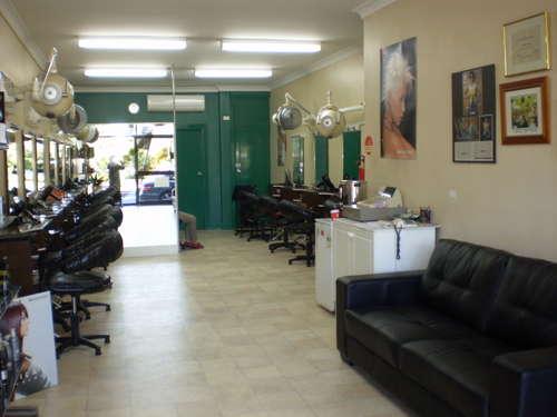 GREAT OPPORTUNITY TO PURCHASE A WELL ESTABLISHED SALON - FIRST TO SEE WILL BUY!