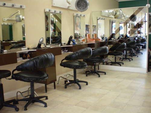GREAT OPPORTUNITY TO PURCHASE A WELL ESTABLISHED SALON - FIRST TO SEE WILL BUY!