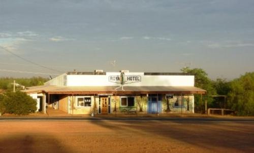 ROYAL HOTEL - WITH ACCOMMODATION FREEHOLD with stock, Walk In Walk Out!!!