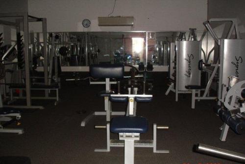 SELF RUNNING BUSINESS WITH ON-SITE 3 BED SOLAR POWERED RESIDENCE. SELLING CHEAP!