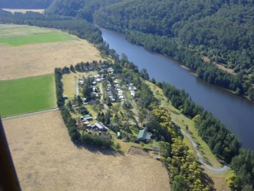 GRADY'S RIVERSIDE RETREAT - 17 ACRES, 120 SITES, RESIDENCE - SHOALHAVEN RIVER!
