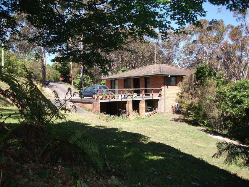 2 HOUSES FOR THE PRICE OF ONE - 1.5 ACRES AND 2 TITLES
