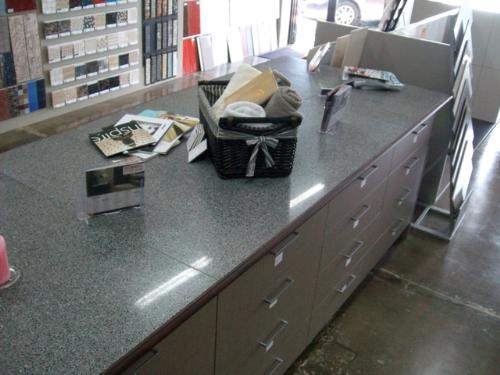 WELL ESTABLISHED TILE BUSINESS - RETAIL AND SUPPLY - MAIN ROAD EXPOSURE!