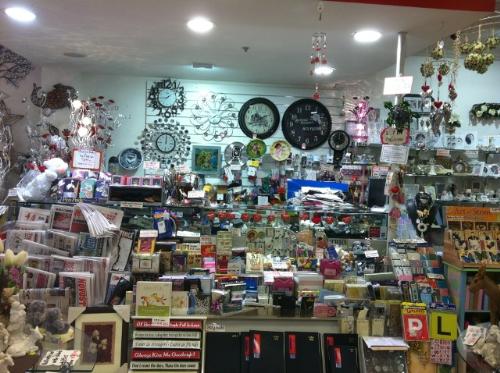 LE CARDS AND GIFTS - SITUATED IN BUSY SHOPPING CENTRE - OFFICIAL HALLMARK AGENT