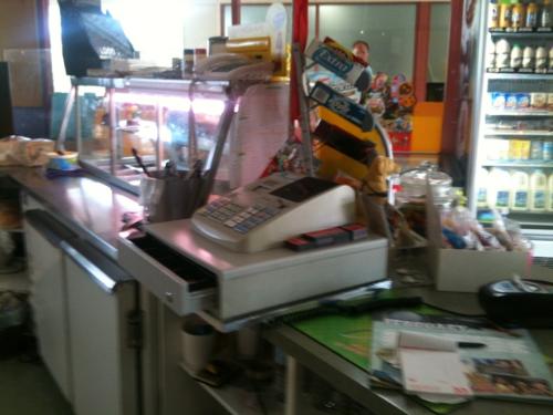 GREAT CAFE / TAKEAWAY FOR SALE IN GOOD SHOPPING COMPLEX