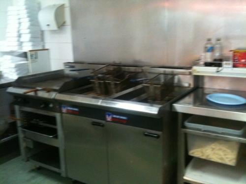 GREAT CAFE / TAKEAWAY FOR SALE IN GOOD SHOPPING COMPLEX