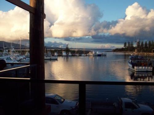 WINE BAR/COFFEE LOUNGE OVERLOOKING IDYLLIC NORTH FACING HARBOUR