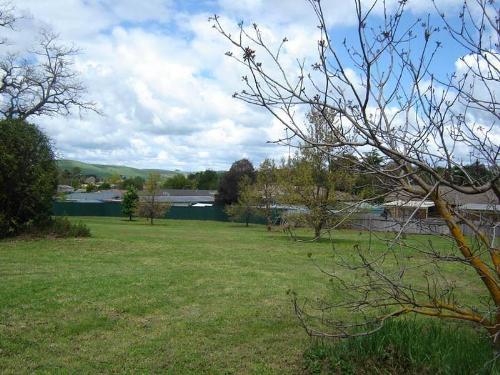 LOVELY LARGE BLOCK AT AN ECONCOMICAL COST - BUILD YOUR DREAM HOME!