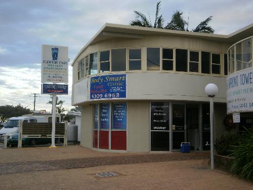 CARLA LUNA - ITALIAN RESTAURANT WITH FREEHOLD ACROSS FROM BEACH!