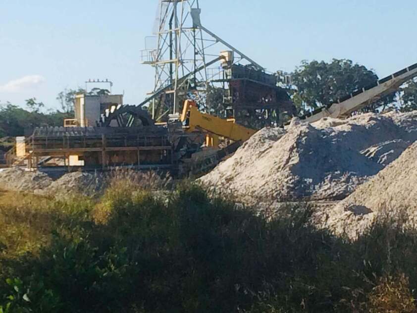 QUARRY - SAND/SOIL / CATTLE PRODUCTION (AQUACULTURE/TOURISM OPPORTUNITY)