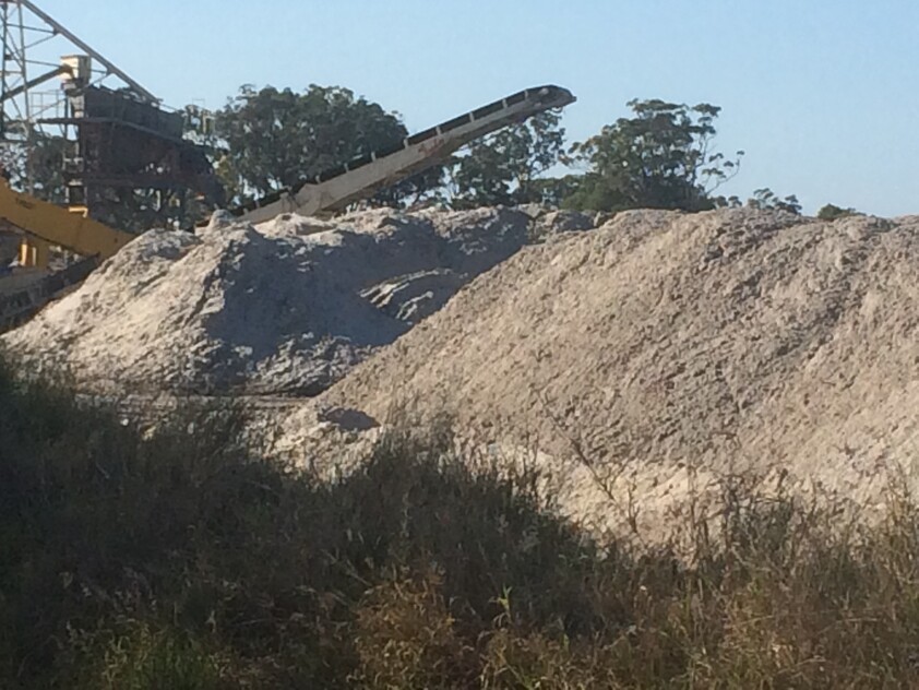 QUARRY - SAND/SOIL / CATTLE PRODUCTION (AQUACULTURE/TOURISM OPPORTUNITY)