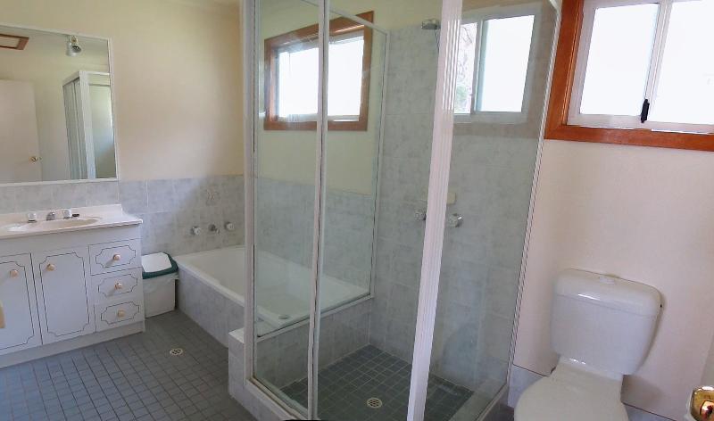 Elizabeth Beach Lakeside Accommodation