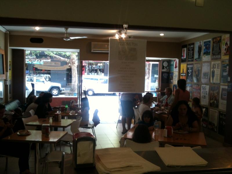 PASTIZZI CAFE FOR SALE - PRIME LOCATION - ON-PREMISES LIQUOR LICENCE