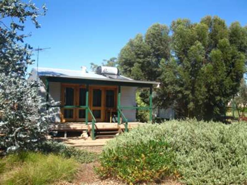 STONE HUT COTTAGES - NOW FOR SALE - LIFESTYLE PROPERTY WITH SUCCESSFUL BUSINESS