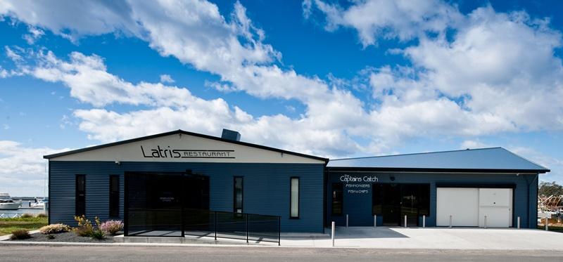 One off Investor opportunity to own absolute Water Frontage – N/E TOURIST LOCAL!
