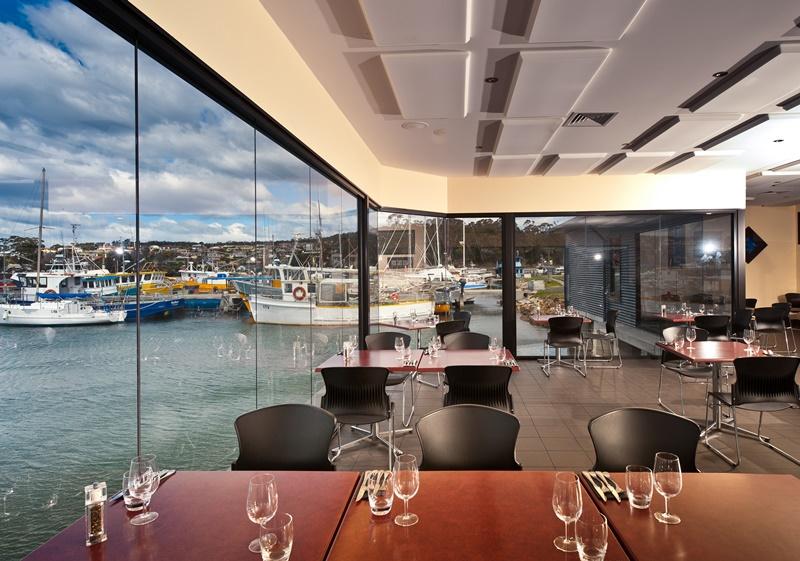 One off Investor opportunity to own absolute Water Frontage – N/E TOURIST LOCAL!