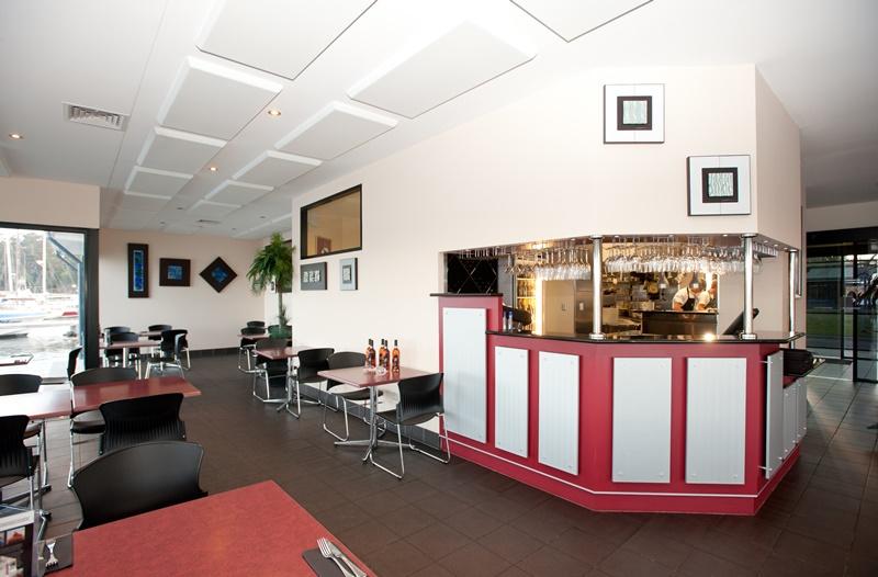 One off Investor opportunity to own absolute Water Frontage – N/E TOURIST LOCAL!