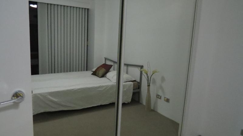 Pyrmont Modern 1 Bed Apartment Resort Style Building