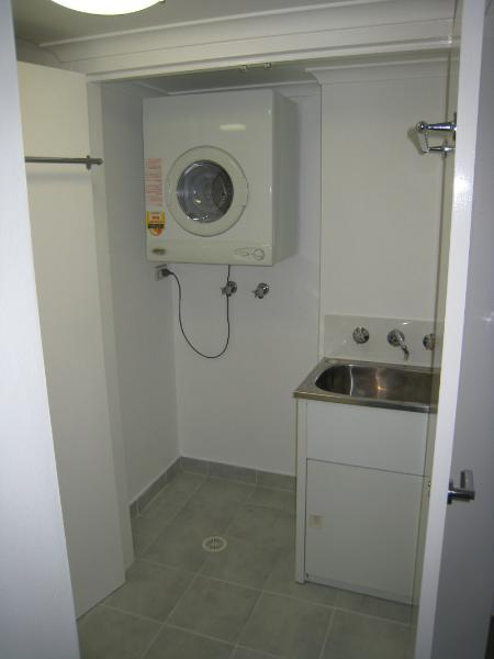 Pyrmont Modern 1 Bed Apartment Resort Style Building