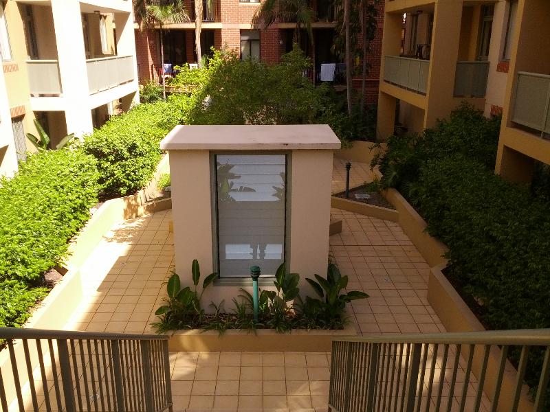 Pyrmont Modern 1 Bed Apartment Resort Style Building