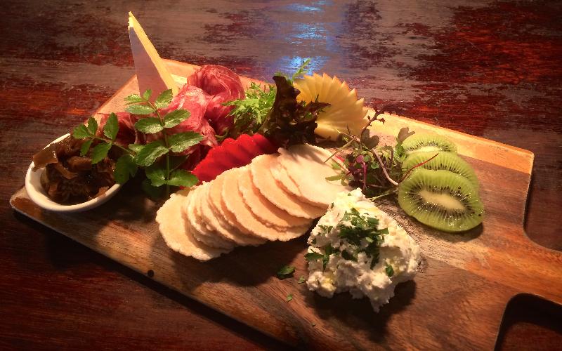 THE EATERY ON JONSON – CAFÉ / BAR / BISTRO