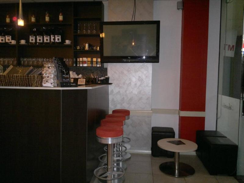 ESTABLISHED RESTAURANT/TAKEAWAY – PRIME LOCATION – BEST BUY AROUND!
