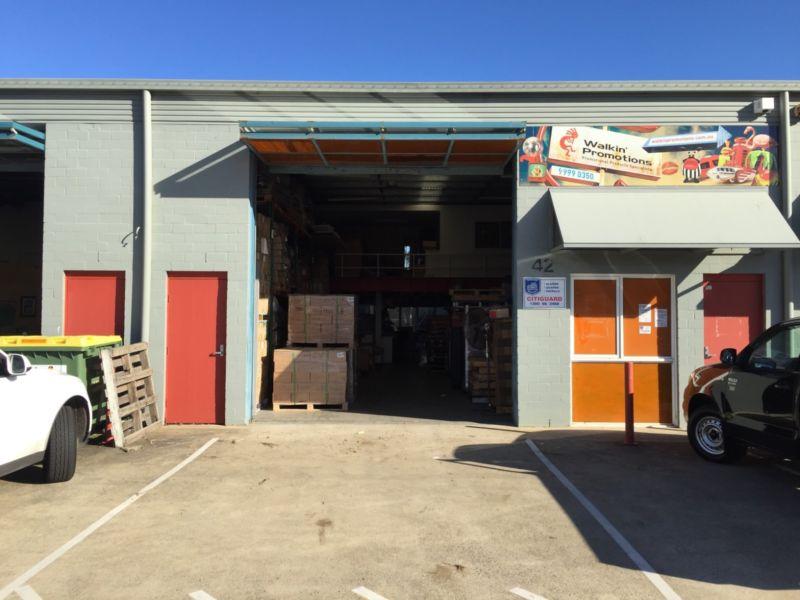 Warriewood Warehouse with Mezzanine