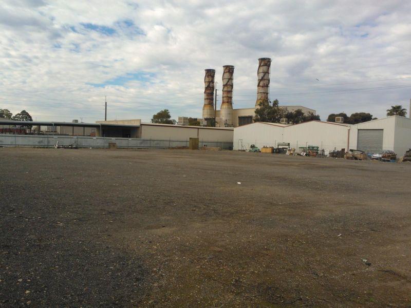 HARDSTRAND LAND ONLY IDEAL LOCATION