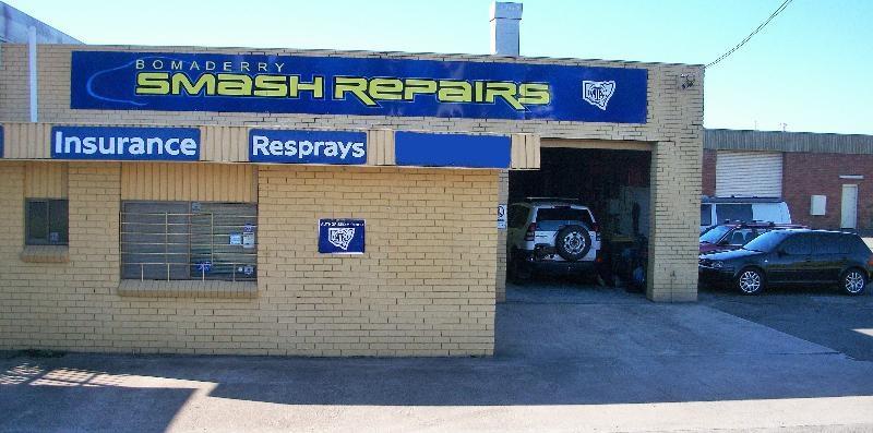 BOMADERRY SMASH REPAIRS