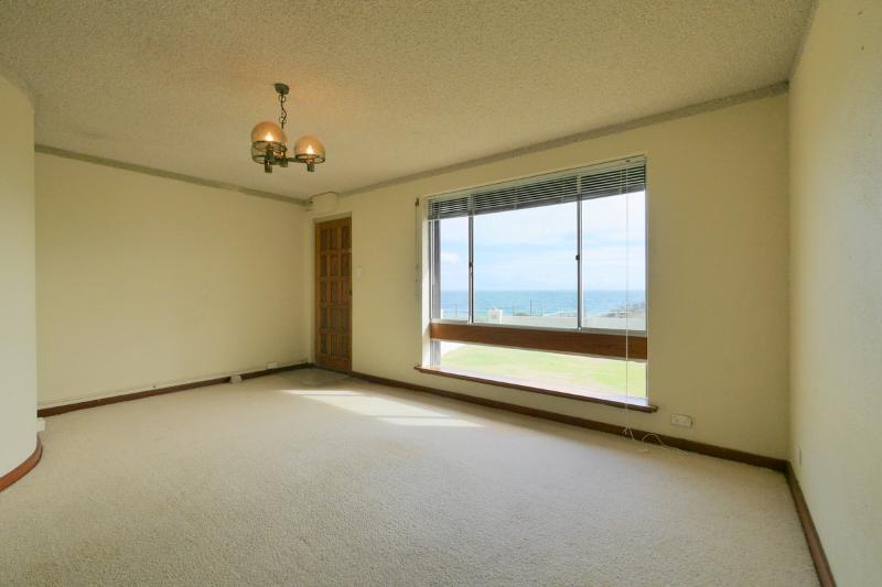 Beachfront Townhouse with Amazing Views