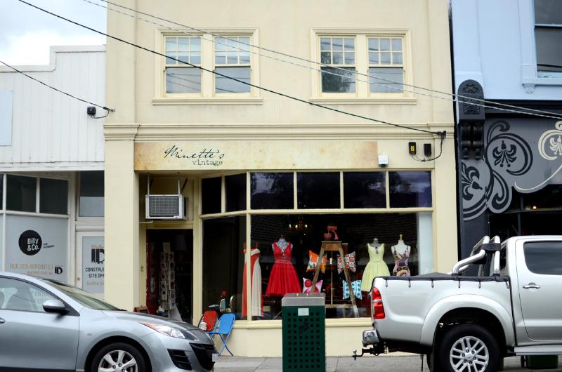 COMMERCIAL PROPERTY WITH FULLY RENOVATED 3BR RESIDENCE – PRIME LOCATION