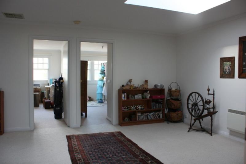 COMMERCIAL PROPERTY WITH FULLY RENOVATED 3BR RESIDENCE – PRIME LOCATION