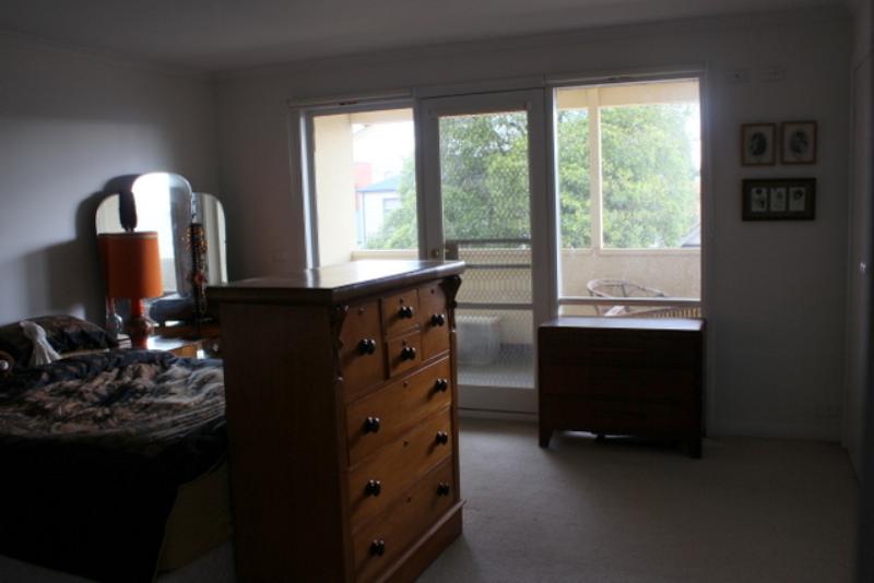 COMMERCIAL PROPERTY WITH FULLY RENOVATED 3BR RESIDENCE – PRIME LOCATION