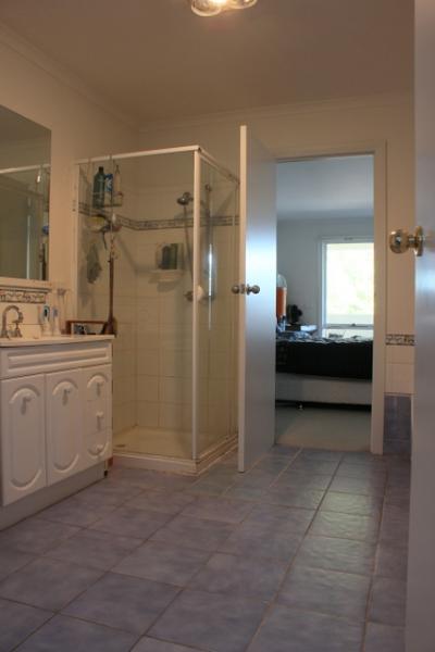 COMMERCIAL PROPERTY WITH FULLY RENOVATED 3BR RESIDENCE – PRIME LOCATION