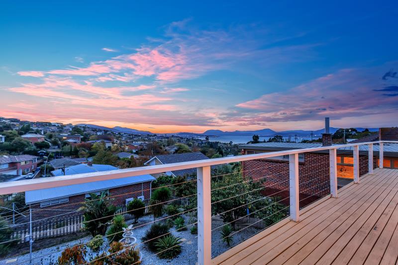 513 Churchill Avenue Sandy Bay TAS 7005 House for Sold