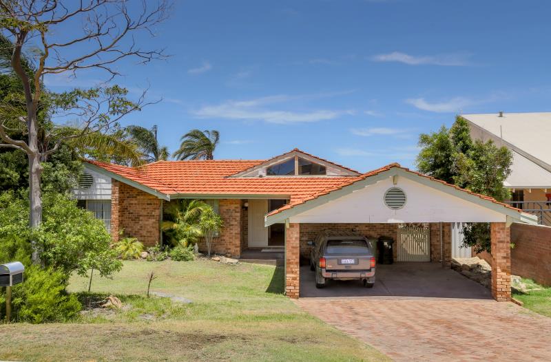 44 Majestic Pde Dianella WA 6059 House for Rent