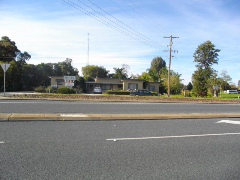 Motel Freehold and business located in prime highway position in Cohuna.