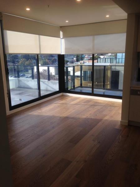 Huge balcony, biggest in the building, magnificent views.