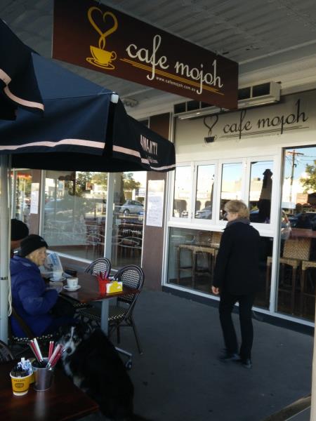 Cafe in the Heart of the Sun Country Playground