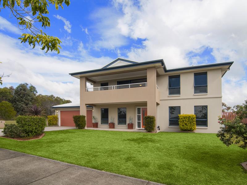 38 Harmsworth Rd Pacific Pines QLD 4211 House for Sold