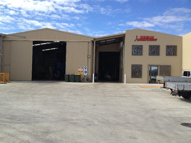 OFFERS WANTED - FULLY FITTED OUT WORKSHOP