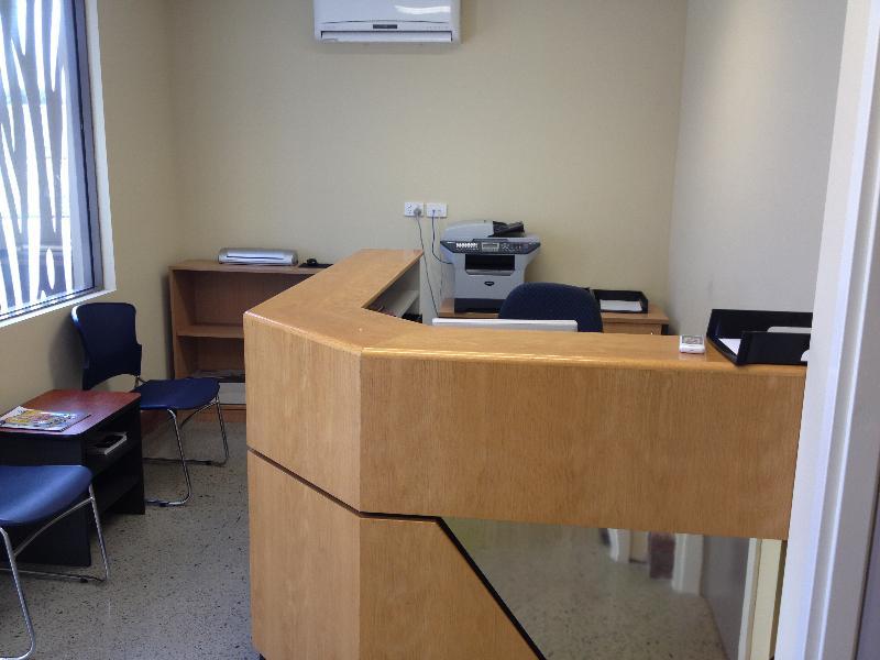 BE QUICK - COMMERCIAL PROPERTY - VACANT POSSESSION!