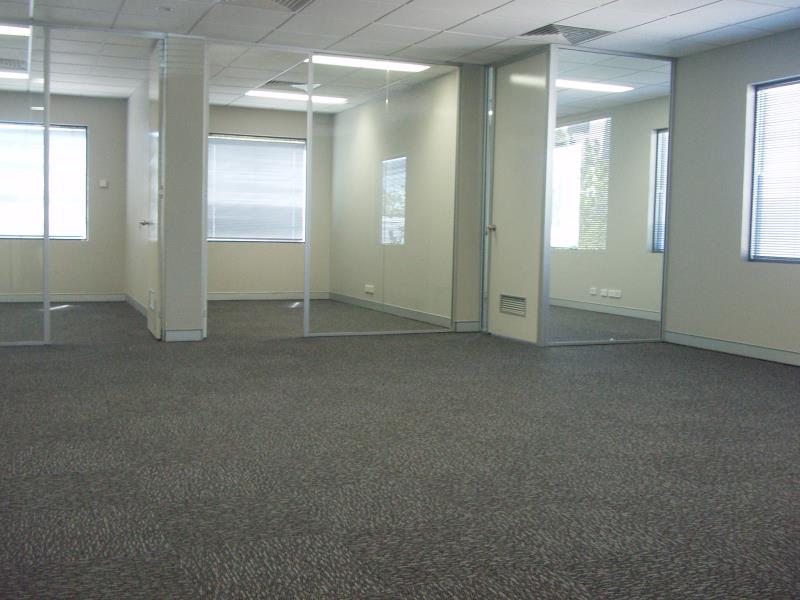 GROUND FLOOR, STUNNING LIGHT FILLED OFFICE SUITE WITH PARKING RIGHT AT DOOR